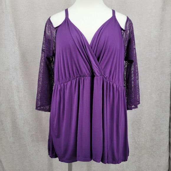 Torrid Babydoll Super Soft Surplice Cold Shoulder Lace Bell Sleeve Top NEW - Picture 3 of 13